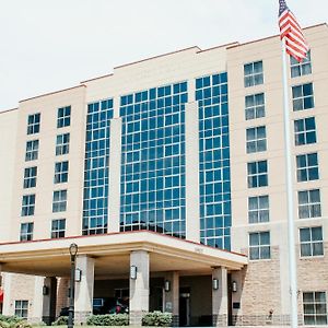 Hotel Topeka At City Center